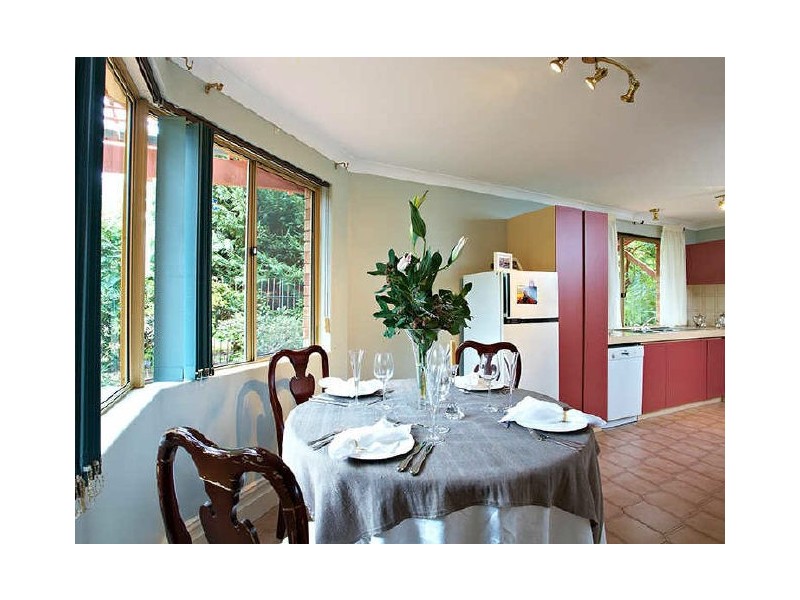 2 Foxcroft Court, Kardinya WA 6163