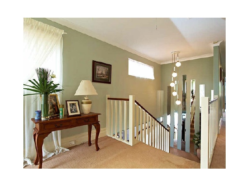 2 Foxcroft Court, Kardinya WA 6163