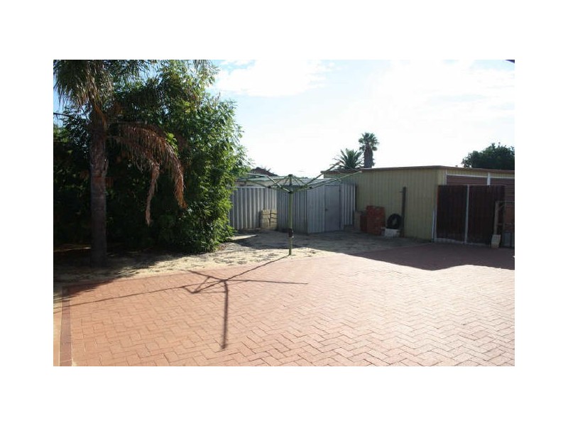 13 Coolbellup Avenue, Coolbellup WA 6163