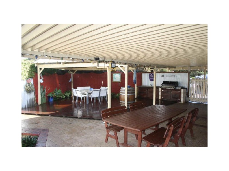 27 Conigrave Road, Yangebup WA 6164