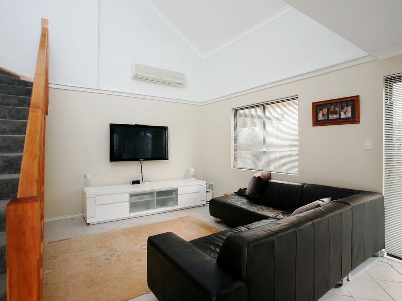 65 Crossland Way, Kardinya WA 6163