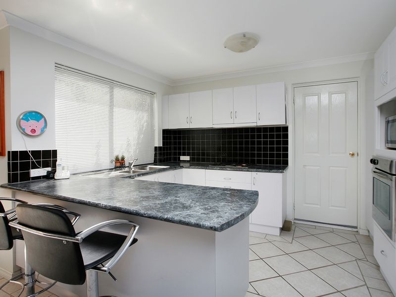 65 Crossland Way, Kardinya WA 6163