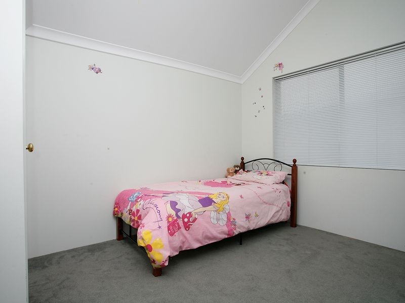 65 Crossland Way, Kardinya WA 6163