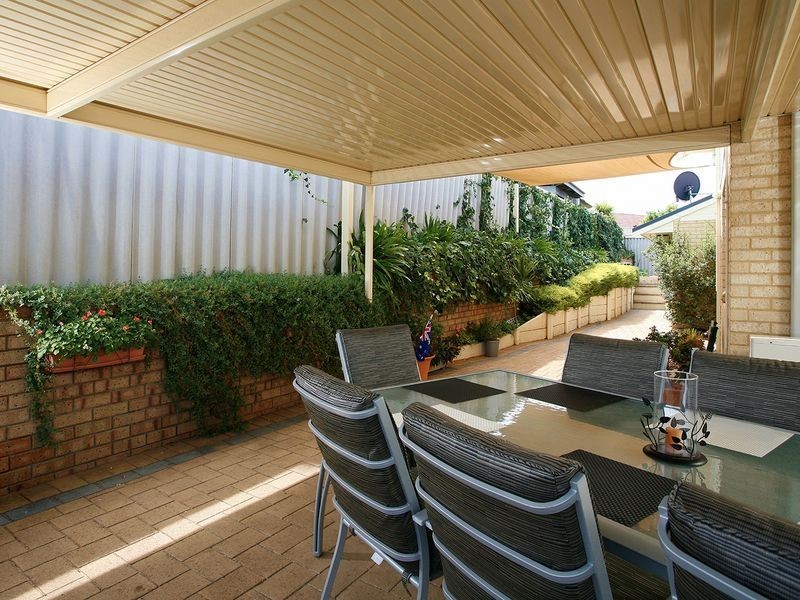 65 Crossland Way, Kardinya WA 6163