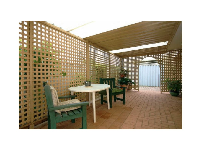 2/99 Simpson Avenue, Rockingham WA 6168