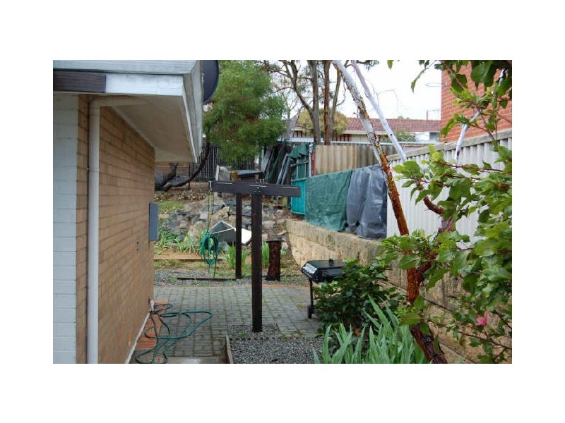 10 Harfleur Place, Hamilton Hill WA 6163