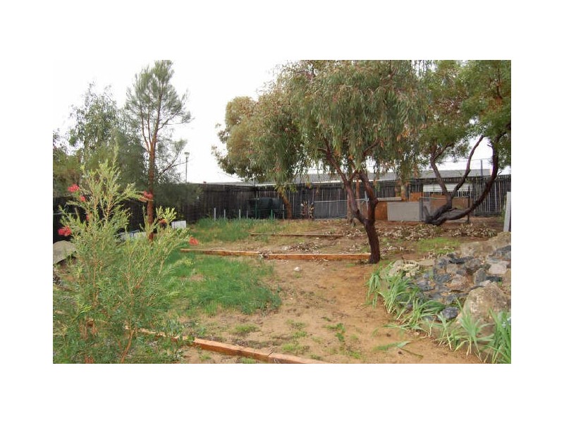 10 Harfleur Place, Hamilton Hill WA 6163