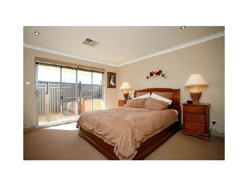 87 Aurora Drive, Atwell WA 6164