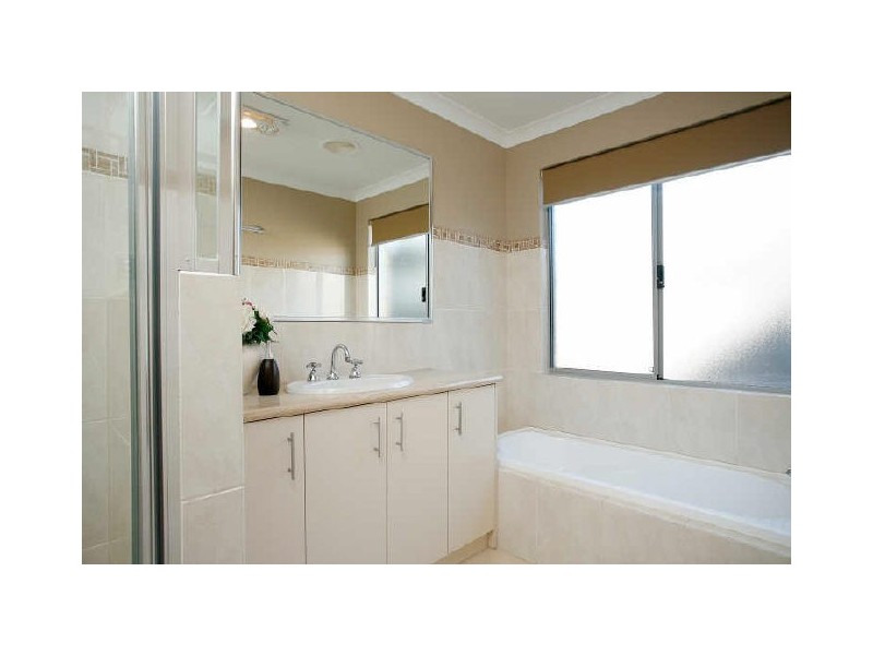 87 Aurora Drive, Atwell WA 6164