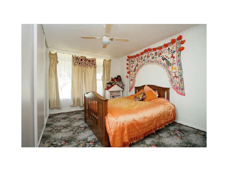 76 York Street, Beaconsfield WA 6162