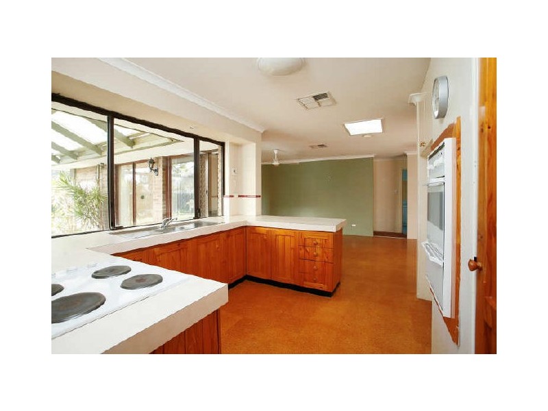 9 Wellesley Way, Samson WA 6163