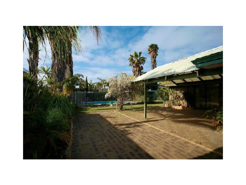 9 Wellesley Way, Samson WA 6163