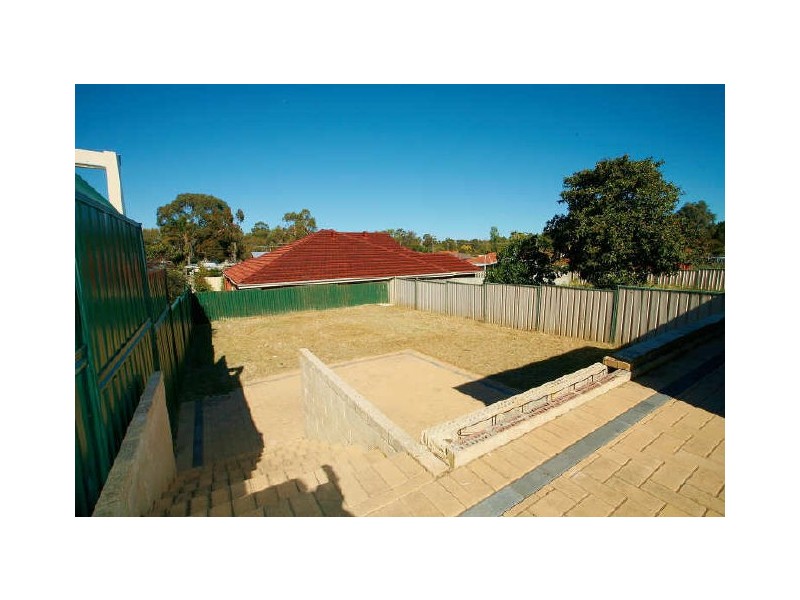 6 Doherty Road, Coolbellup WA 6163