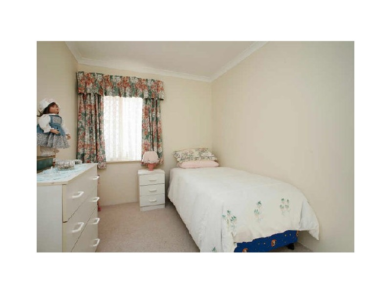 1/176A Forest Lakes Drive, Thornlie WA 6108