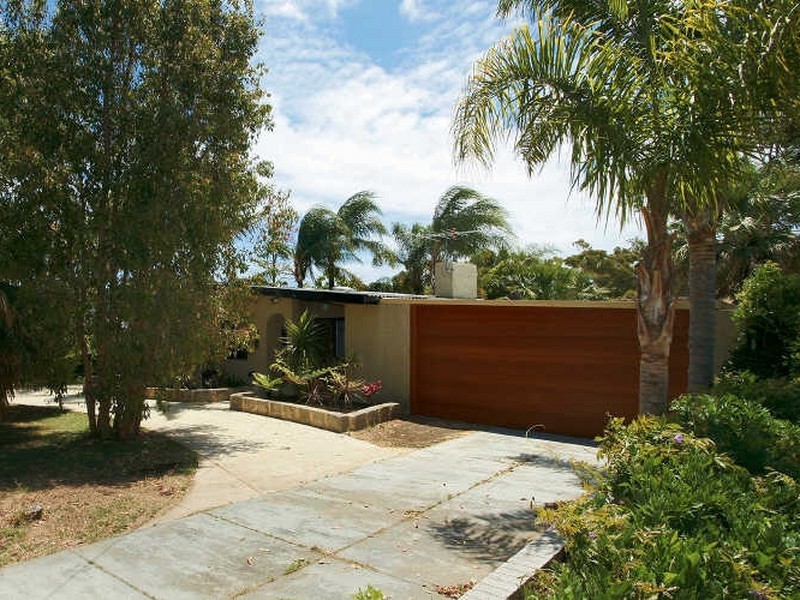 38 Malvolio Road, Coolbellup WA 6163