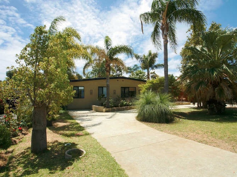 38 Malvolio Road, Coolbellup WA 6163