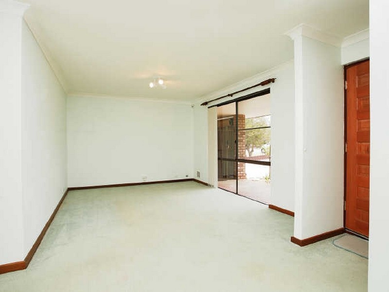 73 Barrington Street, Munster WA 6166