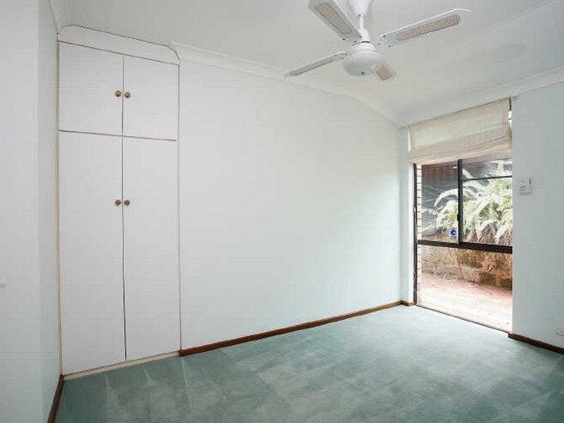 73 Barrington Street, Munster WA 6166