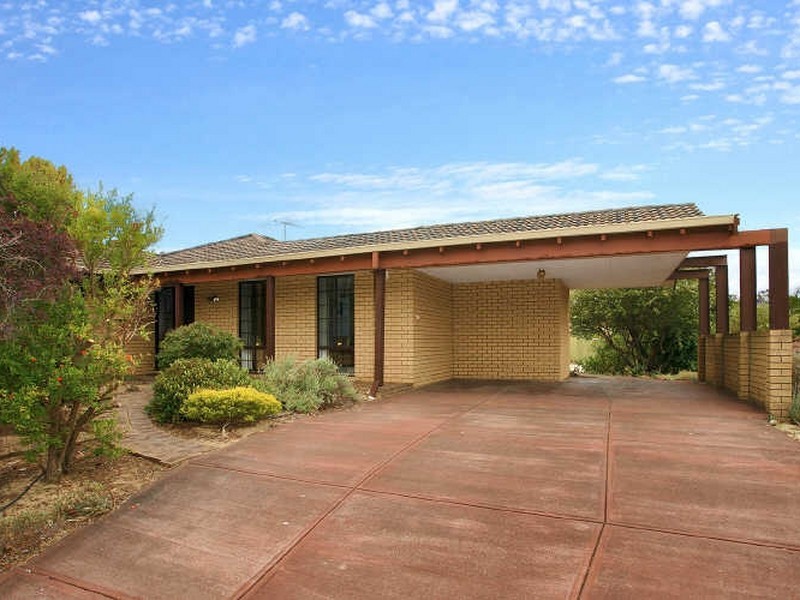 23 Gillett Drive, Kardinya WA 6163