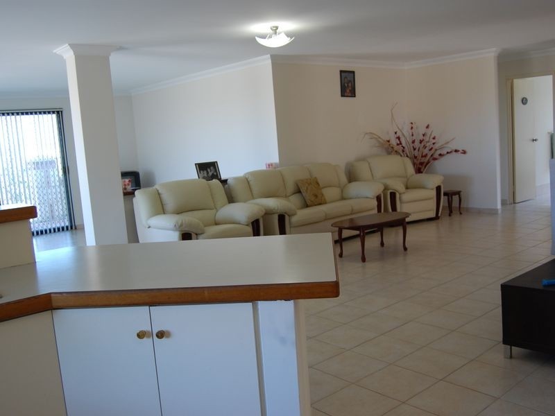 8 Galsworthy Place, Spearwood WA 6163