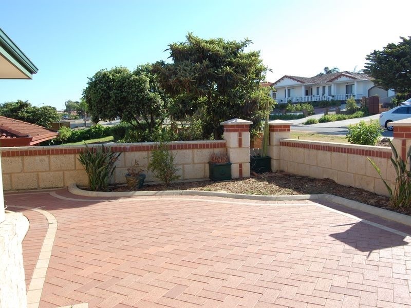 8 Galsworthy Place, Spearwood WA 6163