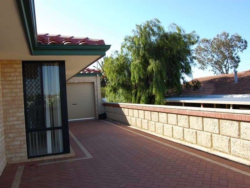 8 Galsworthy Place, Spearwood WA 6163