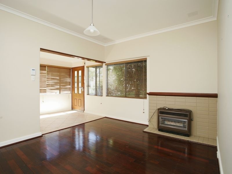 4 Ebert Street, Coolbellup WA 6163
