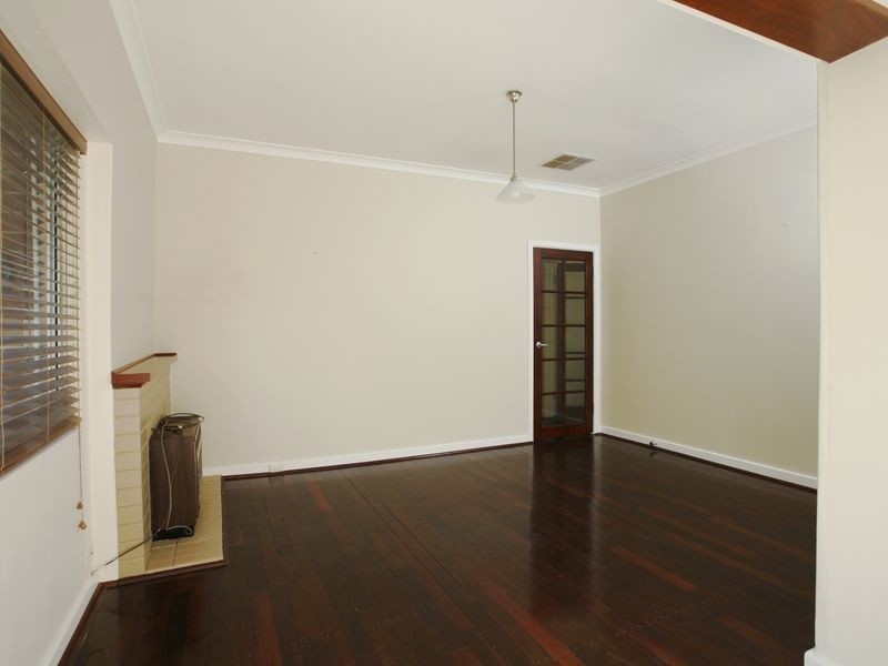 4 Ebert Street, Coolbellup WA 6163