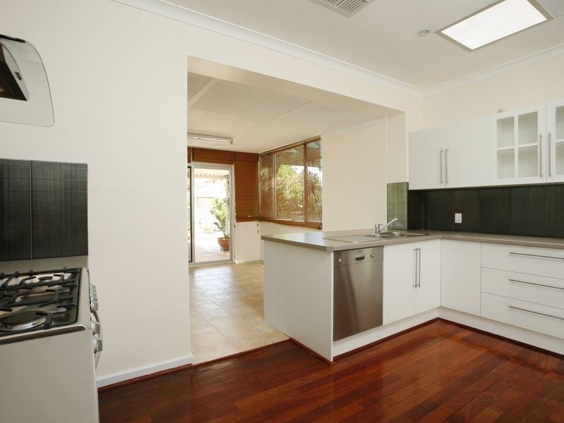 4 Ebert Street, Coolbellup WA 6163