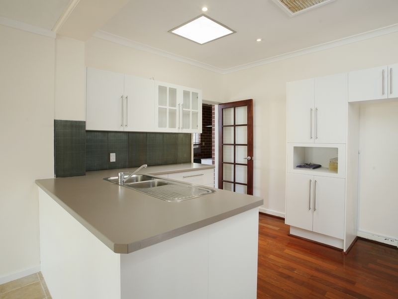 4 Ebert Street, Coolbellup WA 6163
