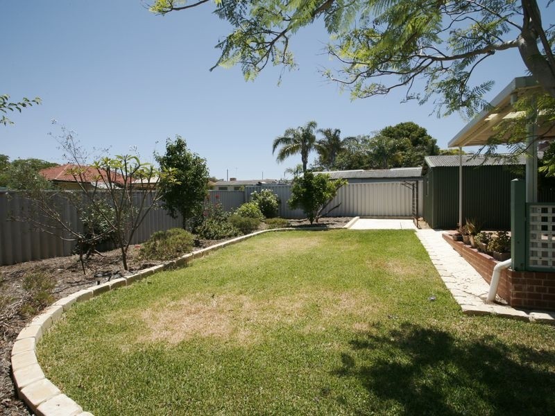 4 Ebert Street, Coolbellup WA 6163
