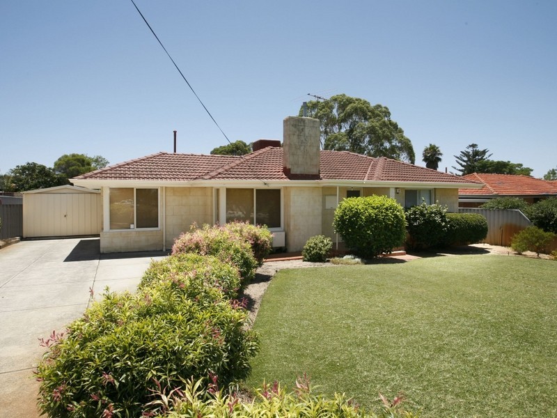 56 Waverley Road, Coolbellup WA 6163