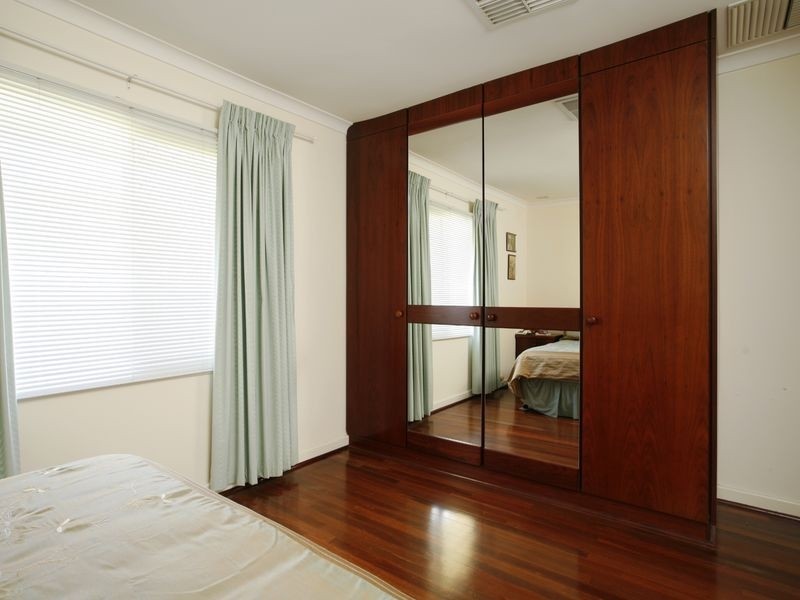 56 Waverley Road, Coolbellup WA 6163