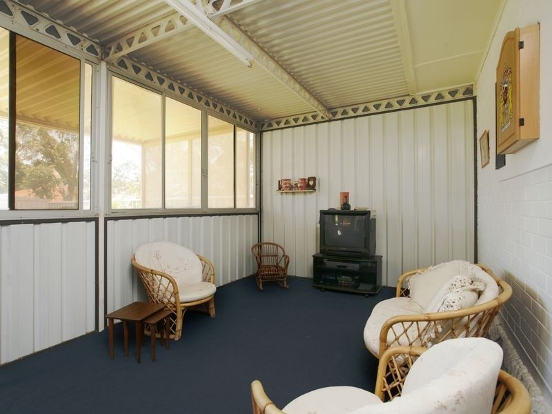 56 Waverley Road, Coolbellup WA 6163