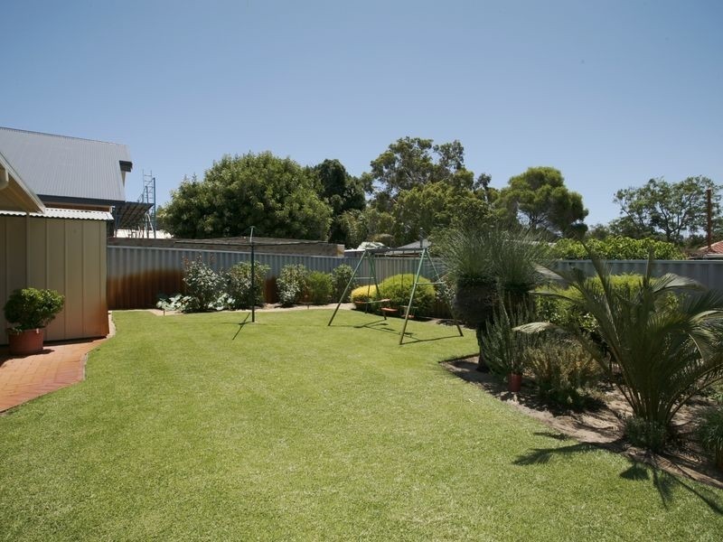 56 Waverley Road, Coolbellup WA 6163