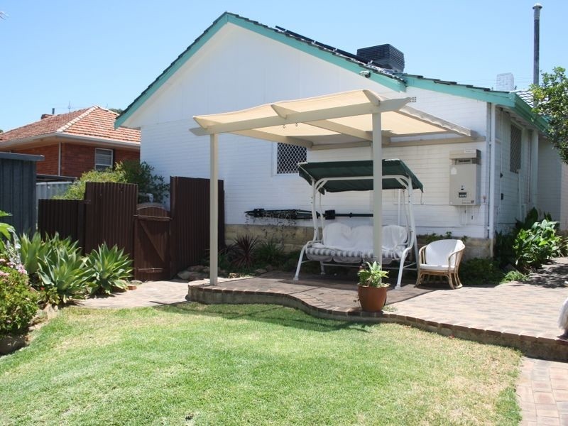 7 Antonio Street, Coolbellup WA 6163