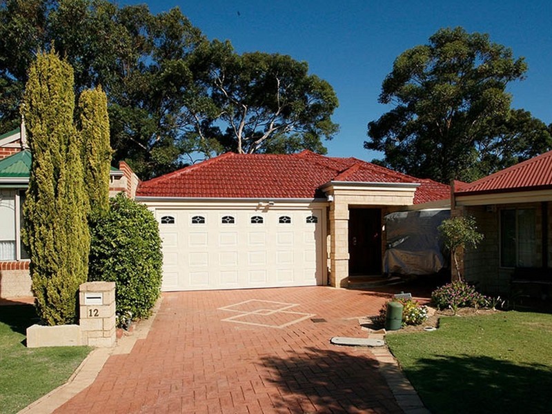 12 Hatch Place, Bibra Lake WA 6163