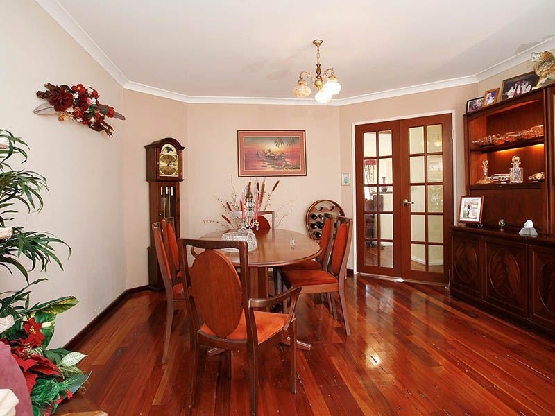 12 Hatch Place, Bibra Lake WA 6163