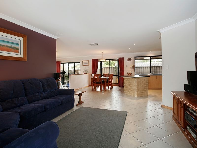 121 Cordelia Avenue, Coolbellup WA 6163