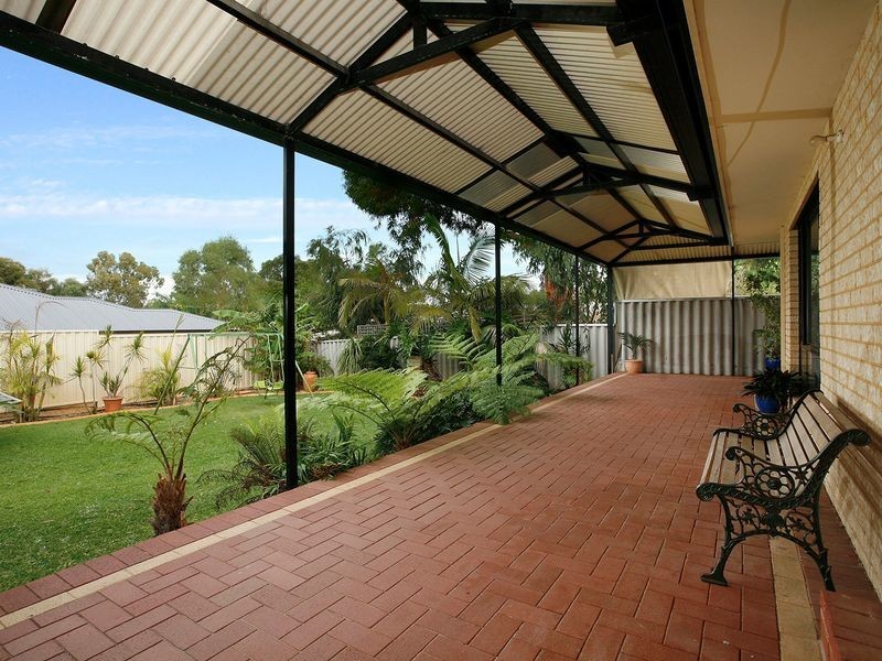 121 Cordelia Avenue, Coolbellup WA 6163