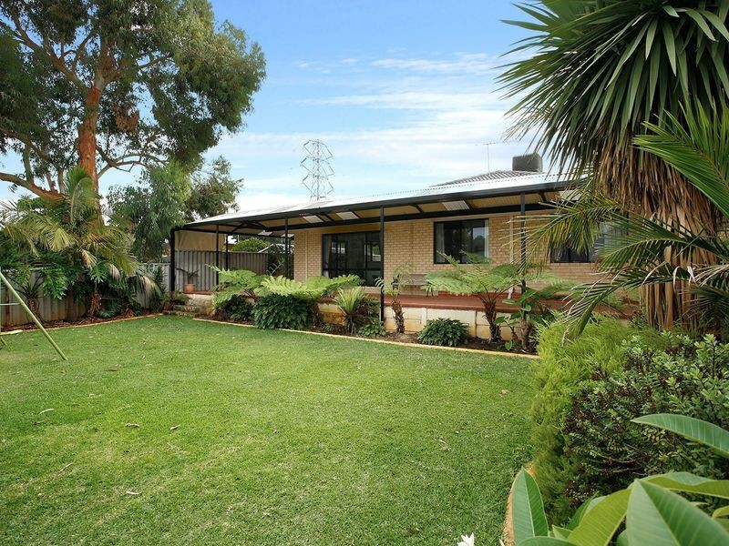 121 Cordelia Avenue, Coolbellup WA 6163