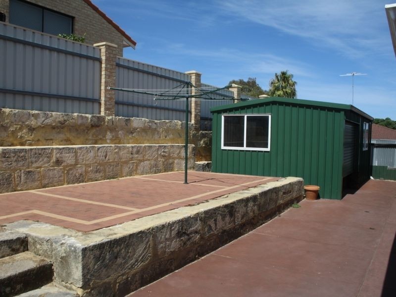 4 Jessica Court, Munster WA 6166