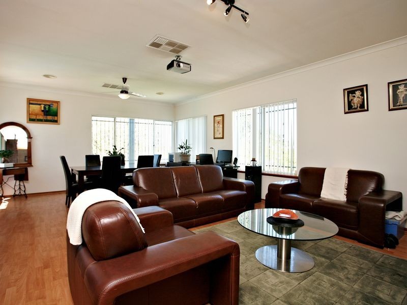 25 Ellison Street, Willagee WA 6156