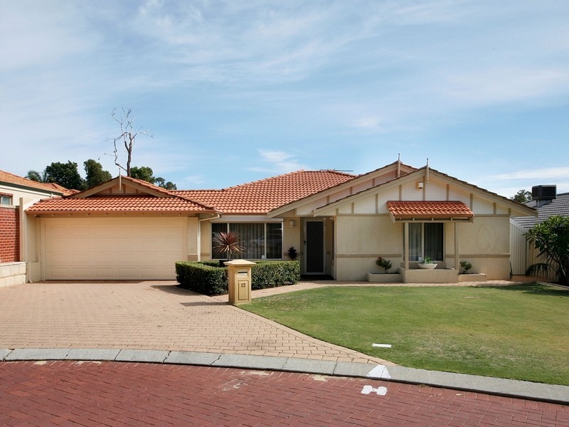 12 Ritz Court, Bibra Lake WA 6163