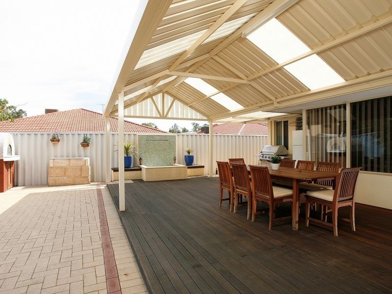 12 Ritz Court, Bibra Lake WA 6163
