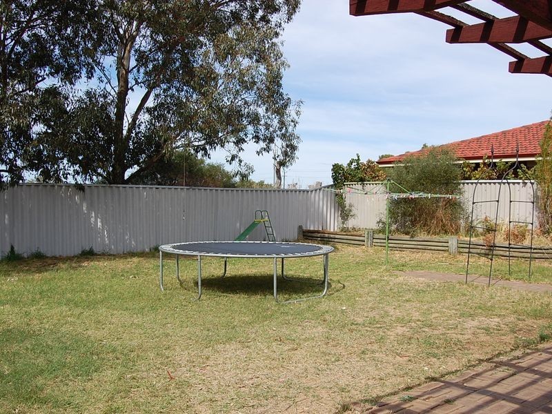 52 Ionesco Street, Spearwood WA 6163