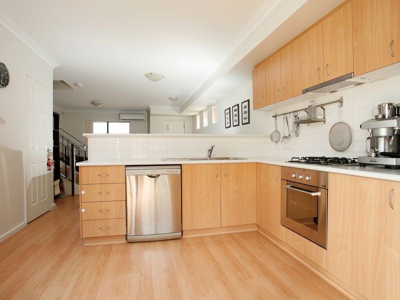 1/250 Healy Road, Hamilton Hill WA 6163