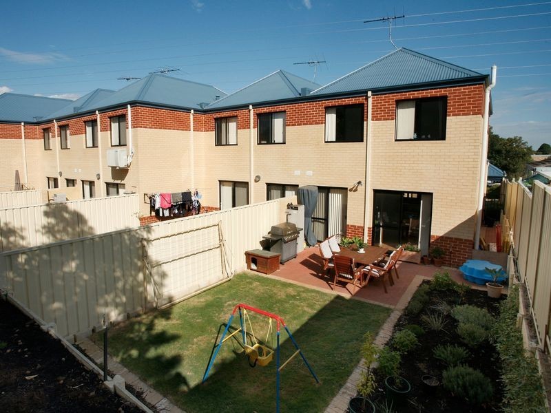 1/250 Healy Road, Hamilton Hill WA 6163