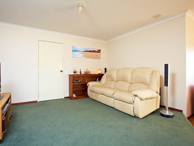 9 Tulipwood Place, South Lake WA 6164