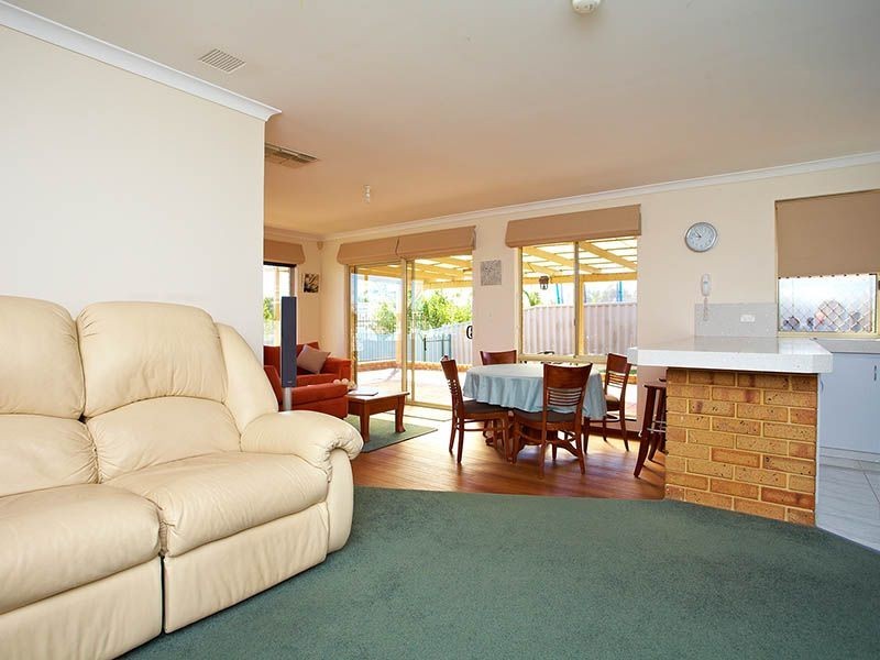 9 Tulipwood Place, South Lake WA 6164